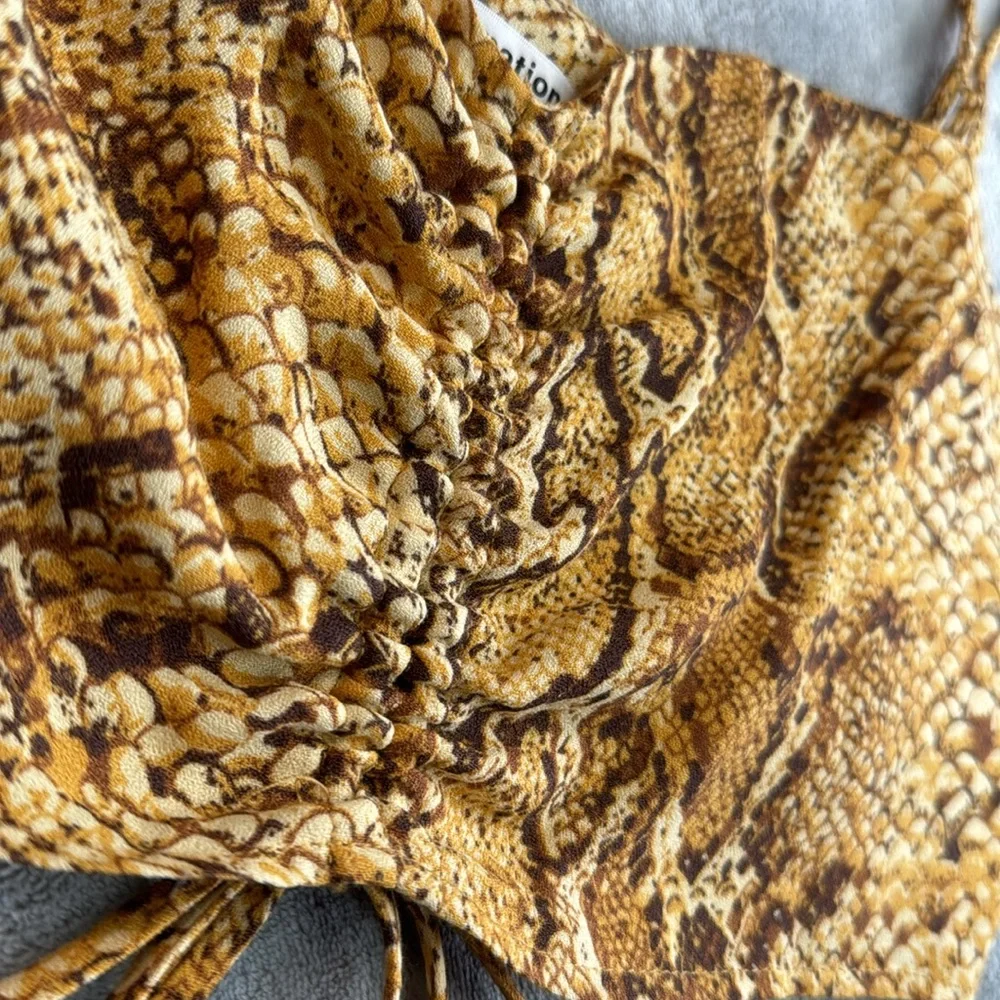 NWOT Reformation Ali Boa Crop Top Snake Print Size 2 - Picture 4 of 13